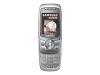 Samsung SGH E740 - Cellular phone with digital camera / digital player / FM radio - GSM - silver